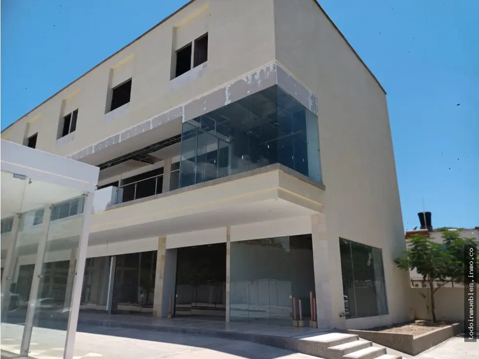 Local comercial en arriendo en Santa Marta — foto 1 de 3