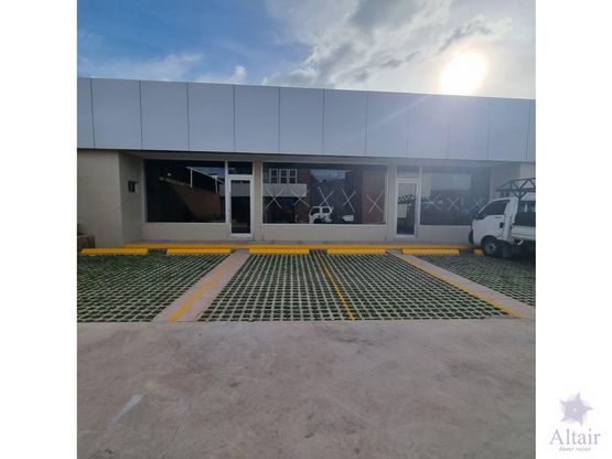 Se Alquilan Locales Comerciales en el Anillo Periferico