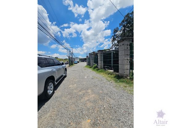 Se Vende Terreno Comercial en Zona Aeropuerto
