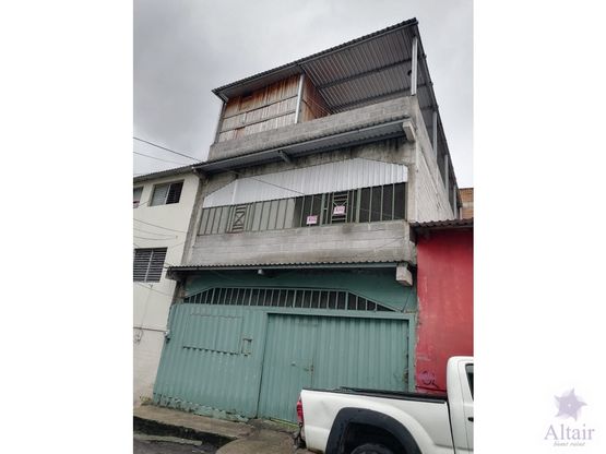 Se vende o se alquila Edificio frte. feria del agricultor