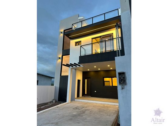 Se Vende Nueva Casa en Residencial Villa La Toscana