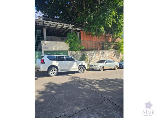 Se vende casa en Lomas del Guijarro