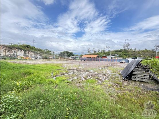 Se Vende Terreno Comercial a Orilla de Anillo Periferico Sur