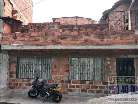 vendo casa 2 niveles la pradera parte baja