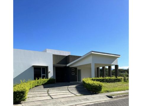 vendo alquilo casa en condominio lindora santa ana