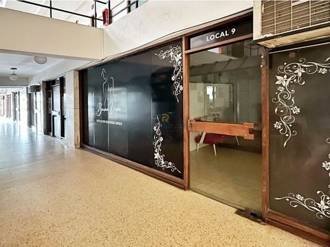 alquiler local comercial oficina en galeria gemellus santa rosa