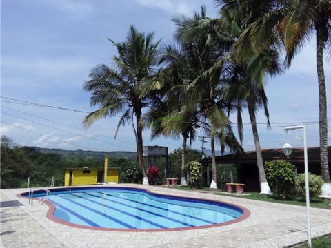 se vende casa de verano en el km 41 manizales