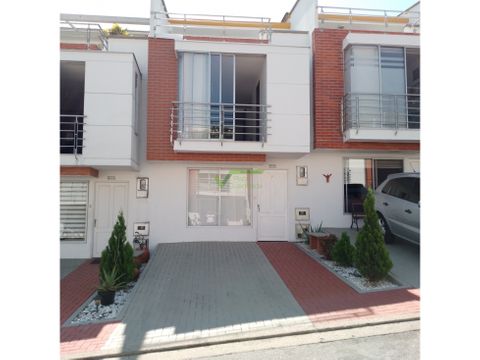 venta de amplia y moderna casa en pereira