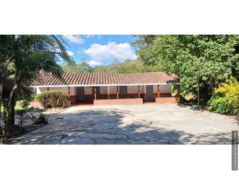 casa campestre ubicada en el municipio de rionegro antioquia