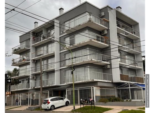 departamento dos ambientes en zona residencial a la venta