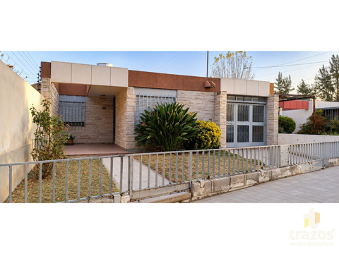 casa segunda vivienda 6 dorm amplio jardin godoy cruz