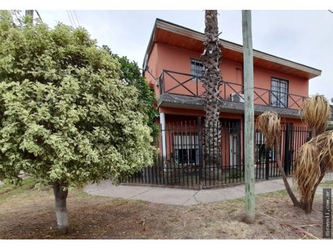 impecable chalet dos plantas en venta prox av ratti y a oeste