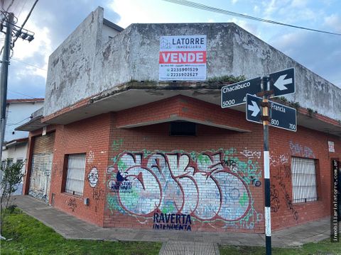 latorre prop vende local con vivienda en villa primera