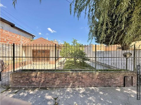 latorre prop vende chalet 4 amb con parque y garage