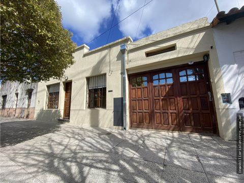 latorre prop vende dos casas en block pompeya