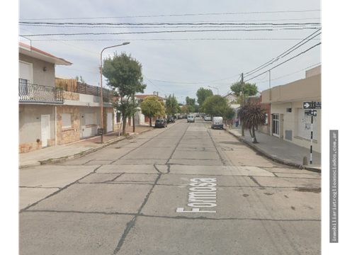 casa de cuatro ambientes con parque