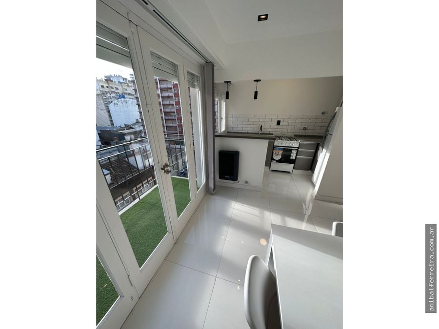 departamento de 2 ambientes con balcon saliente