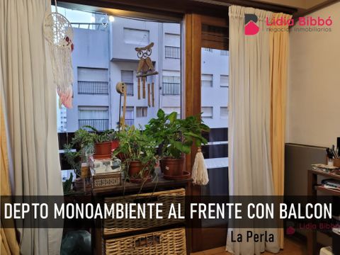 departamento monoambiente con balcon al frente la perla