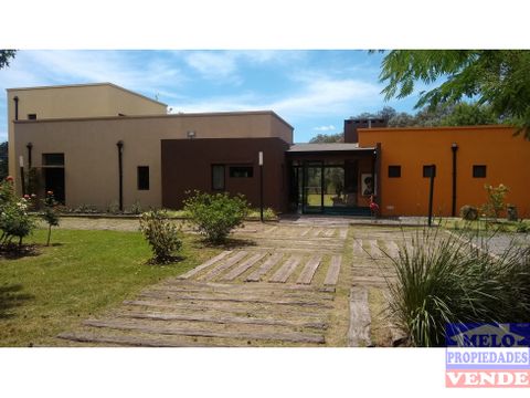 hermosa casa en en el barrio las chacras de open door bc