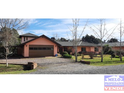 impecable casa en chacras de open door lujan