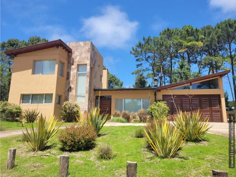 casa en alamos moderna pileta climatizada temporada 2024