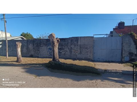 galpon con vivienda sobre dos lotes