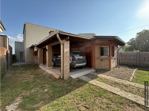 se vende casa en pinares con pileta