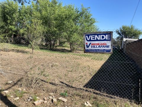 se vende terreno en barrio pinares a metros del lago piedras moras