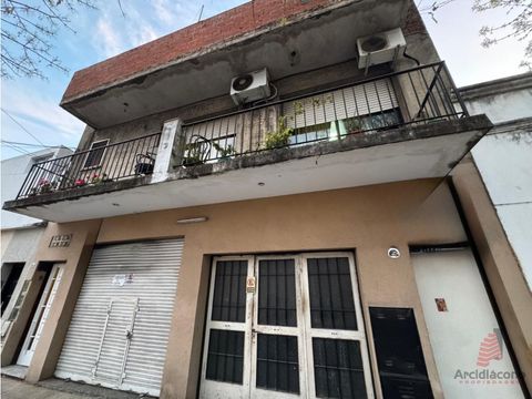 venta ph 3 ambientes 1er piso con cochera montiel 5300