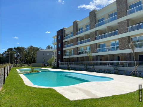 departamento en duplex con piscina cochera parrilla pinamar