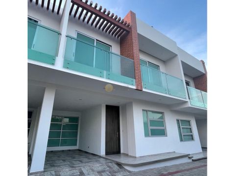 casa de dos pisos en venta en salgar