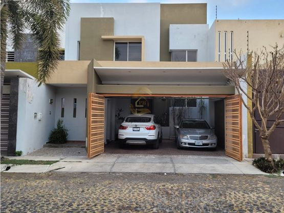 9 casas en venta en Residencial esmeralda norte, Colima, Colima -  