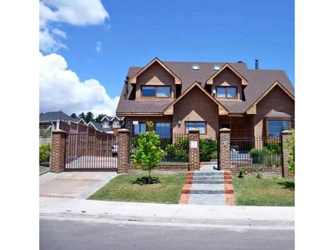 exclusiva casa en lomas de montemar concon