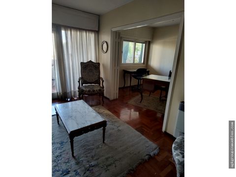 amplio y versatil departamento con cochera en pleno centro de mendoza