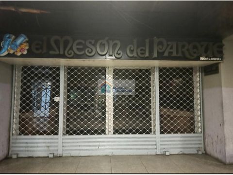 vendo local comercial en parque central 638m2 7047