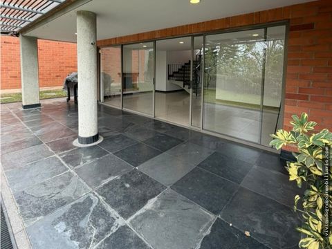 casa en renta en envigado sector la sebastiana