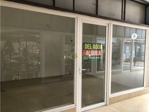 se alquila local comercial en galeria sobre av san martin