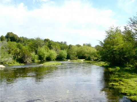 en venta chacra de 2 hectareas en el bolson ch 134