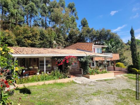 se vende finca en marinilla antioquia
