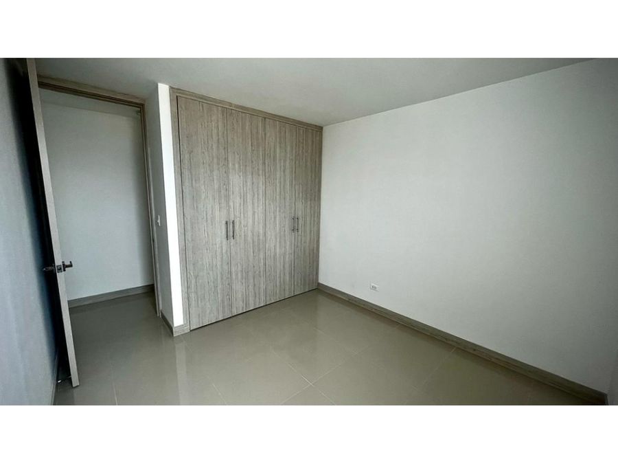 en venta espectacular apartamento con vista en manga urantia