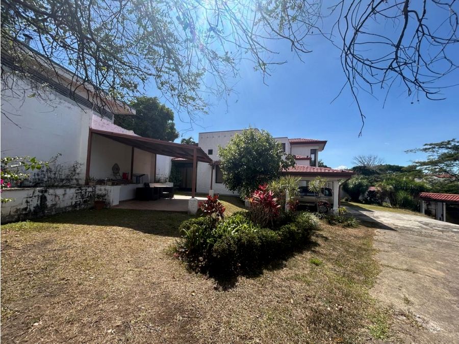 Venta de Casa con Apartamento en Guachipelin - COD SM1392 — foto 12 de 21