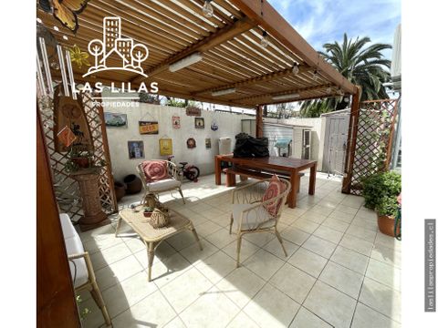 venta vive en un departamento con patio