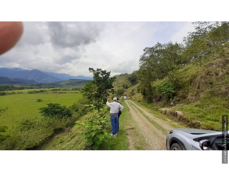 1400 acre cattle farm for sale colombia