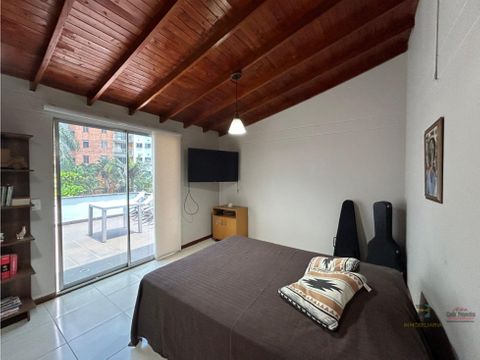 se vende casa en condominio parte baja de envigado