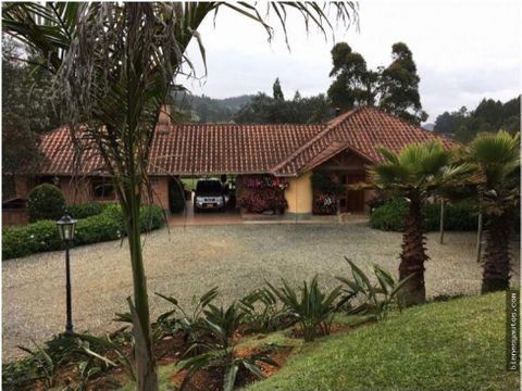 casa en venta en envigado sector escobero