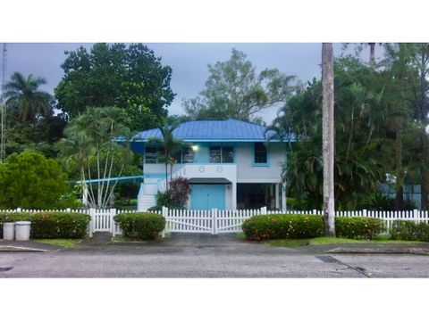 se vende casa reformada en corozal ancon