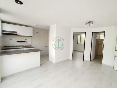 se vende apartamento remodelando galerias 42 m2