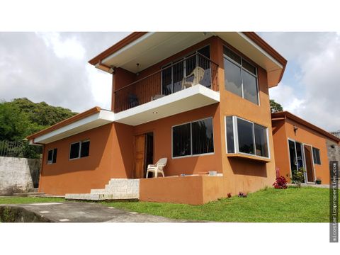 venta casa en barva heredia amplio lote arboles frutales vistas