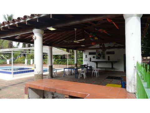 vendo finca de 31 cuadras junto a la via 4g pintada bolombolo