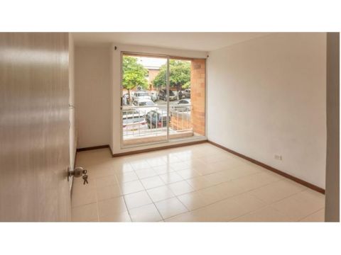 casa en venta en belen la mota medellin de 3 niveles su propiedad